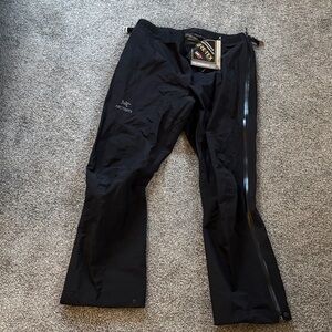 Arc'teryx Black Outdoor Pants